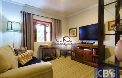 Imagem 15: Encantadora Casa com Localização Privilegiada no Coração de Itaipava, Toda Reformada, com