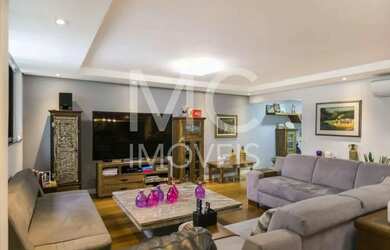 Imagem 4: Apartamento com 240.0 m², à venda no bairro Água Verde