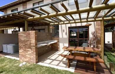 Imagem: A casa em condomínio possui 2 Dormitórios, 3 Banheiros, 2