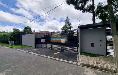 Imagem: A casa em condomínio possui 5 Dormitórios, 4 Banheiros, 5