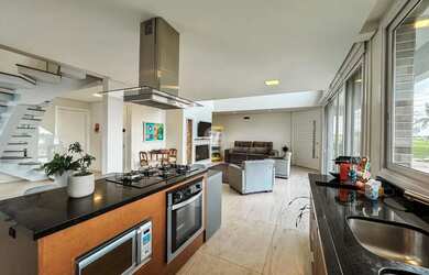 Imagem 6: Casa magnífica no condomínio Real Park com 3 suítes