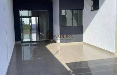 Imagem: A casa possui 2 Dormitórios, 1 Banheiro, 2 Vagas na garagem