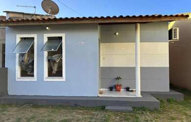 Imagem: A casa em condomínio possui 2 Dormitórios, 1 Banheiro, 2 Vagas