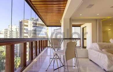 Imagem: O apartamento possui 2 Dormitórios, 2 Banheiros, 270m² de