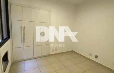 Imagem 13: BLACK FRIDAY. Piscina, Guarda roupa, 131m² de Áreae2 Vagas na garagem