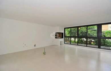 Imagem: A casa possui 3 Dormitórios, 3 Banheiros, 2 Vagas na garagem