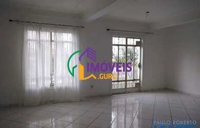 Imagem: A casa possui 3 Dormitórios, 4 Banheiros, 3 Vagas na garagem