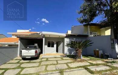 Imagem: A casa em condomínio possui 3 Dormitórios, 2 Banheiros, 2