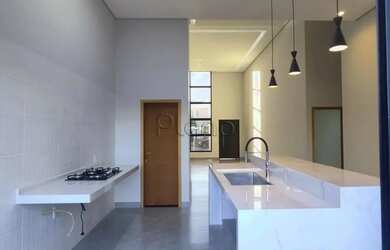 Imagem: A casa em condomínio possui 3 Dormitórios, 5 Banheiros, 4