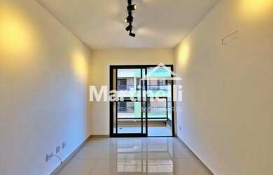 Imagem: O apartamento possui 1 Dormitório, 1 Banheiro, 1 Vaga na garagem