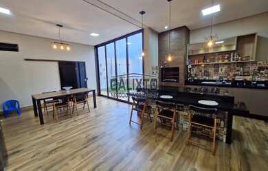 Imagem: A casa possui 3 Dormitórios, 1 Banheiro, 5 Vagas na garagem