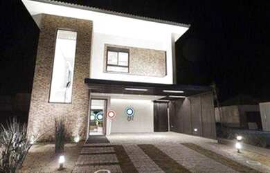 Imagem: A casa em condomínio possui 3 Dormitórios, 5 Banheiros, 200m²