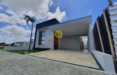 Imagem: A casa em condomínio possui 3 Dormitórios, 1 Banheiro, 2 Vagas