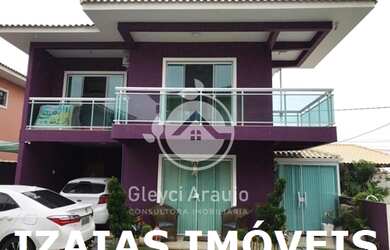 Imagem: A casa possui 3 Dormitórios, 3 Banheiros, 2 Vagas na garagem