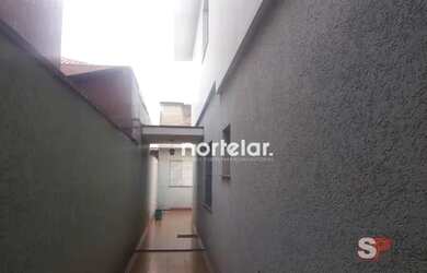 Imagem: A casa à venda possui 3 Dormitórios, 4 Banheiros, 2 Vagas