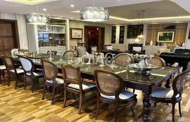 Imagem: O apartamento possui 3 Dormitórios, 5 Banheiros, 1 Vaga na