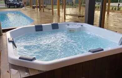 Imagem: A casa possui 5 Dormitórios, 5 Banheiros, 5 Vagas na garagem