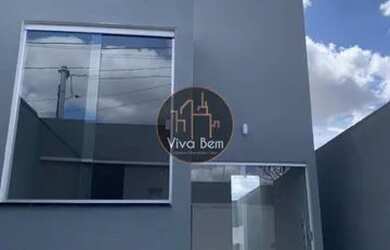 Imagem: A casa possui 2 Dormitórios, 1 Banheiro, 1 Vaga na garagem