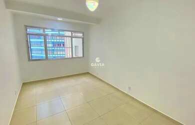 Imagem: O apartamento possui 1 Dormitório, 1 Banheiro, 1 Vaga na garagem