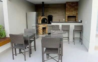 Imagem: O apartamento possui 3 Dormitórios, 2 Banheiros, 2 Vagas na