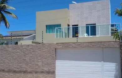 Imagem: A casa possui 3 Dormitórios, 4 Banheiros, 1 Vaga na garagem