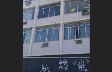 Imagem: A kitnet possui 1 Dormitório, 1 Banheiro, 30m² de Área e