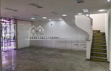 Imagem: O depósito possui 3 Vagas na garagem, 250m² de Área e está