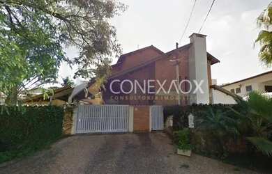 Imagem: A casa possui 5 Dormitórios, 5 Banheiros, 5 Vagas na garagem