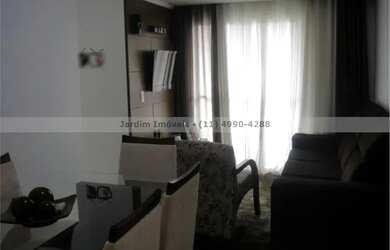 Imagem: O apartamento possui 3 Dormitórios, 1 Banheiro, 1 Vaga na garagem