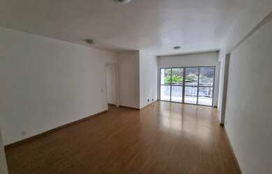 Imagem: O apartamento possui 3 Dormitórios, 3 Banheiros, 2 Vagas na