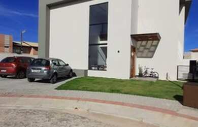 Imagem: A casa em condomínio possui 3 Dormitórios, 4 Banheiros, 3