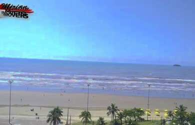 Imagem: A casa possui 5 Dormitórios, 1 Banheiro, 5 Vagas na garagem