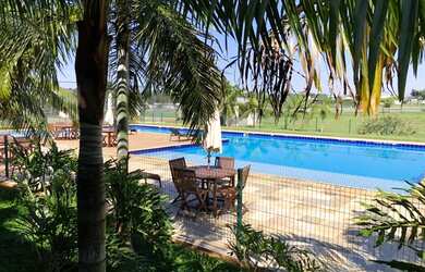 Imagem: O terreno possui 304m² de Área e está localizado em Terras