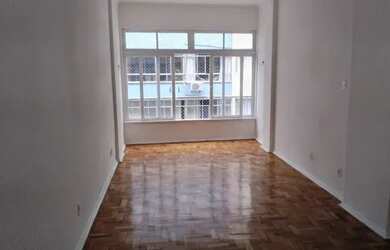 Imagem: O apartamento possui 2 Dormitórios, 1 Banheiro, 80m² de Área