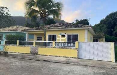 Imagem: A casa em condomínio possui 3 Dormitórios, 2 Banheiros, 1