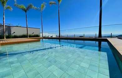 Imagem: A casa possui 4 Dormitórios, 5 Banheiros, 4 Vagas na garagem