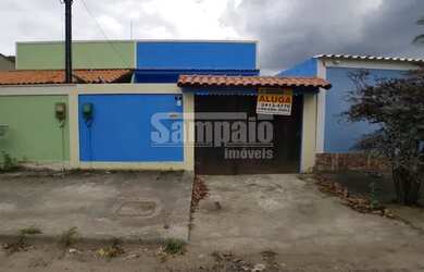 Imagem: A casa possui 2 Dormitórios, 2 Banheiros, 1 Vaga na garagem