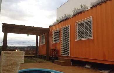 Imagem: A casa possui 2 Dormitórios, 1 Banheiro e está localizado