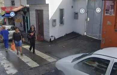 Imagem: A casa possui 2 Dormitórios, 1 Banheiro e 1 Vaga na garagem