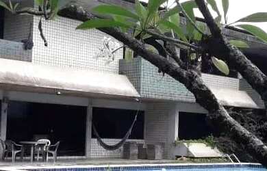 Imagem: A casa possui 5 Dormitórios, 5 Banheiros, 2 Vagas na garagem