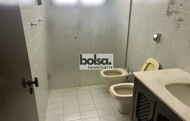 Imagem 5: Casa Espaçosa com 3 Dormitórios (2 Suítes), 305m² Construídos e Terreno de 508m² Conforto