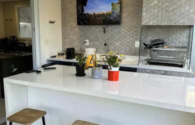 Imagem 8: CASA DESLUMBRANTE COM 3 SUÍTES NO ALPHAVILLE LITORAL NORTE III -FRENTE...