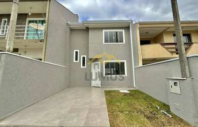 Imagem: A casa em condomínio possui 3 Dormitórios, 1 Banheiro, 1 Vaga