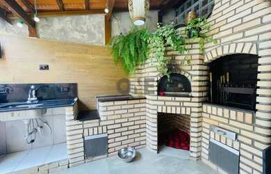 Imagem 2: Casa com 3 dormitórios, sendo 1 suíte para venda na região Granja Viana...