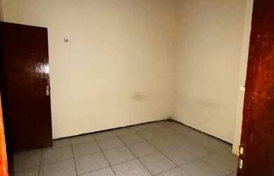 Imagem 7: Alugo casa pequena no Henrique Jorge