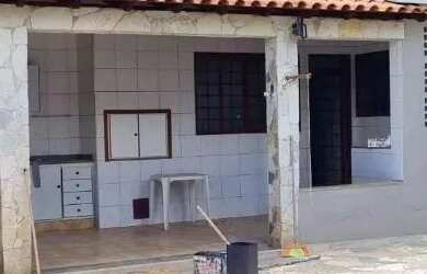 Imagem: A casa possui 4 Dormitórios, 4 Banheiros, 3 Vagas na garagem