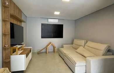 Imagem: A casa em condomínio possui 3 Dormitórios, 3 Banheiros, 5