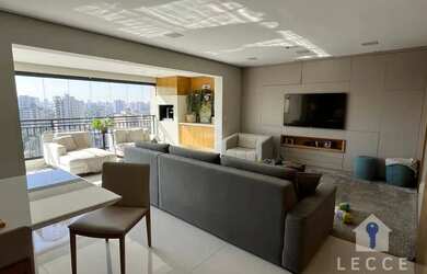 Imagem: O apartamento possui 3 Dormitórios, 2 Banheiros, 2 Vagas na