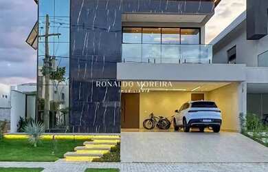 Imagem: A casa em condomínio possui 4 Dormitórios, 1 Banheiro, 2 Vagas