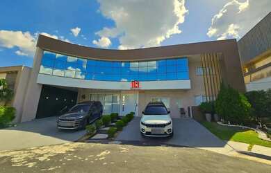 Imagem: A casa em condomínio à venda possui 4 Dormitórios, 2 Banheiros